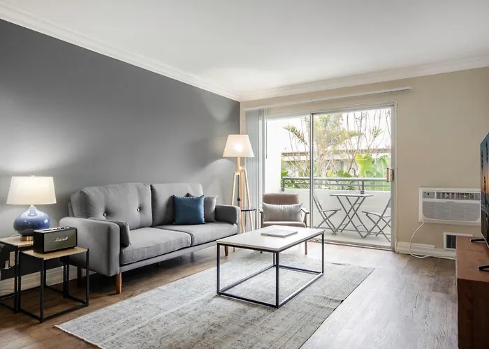 Westside 1Br W Pool Gym Bball Tennis Courts Lax-85